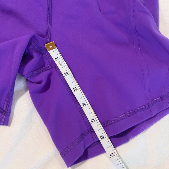 NWOTs Lululemon WunderTrain Mesh Panel 6 inch Short in Atomic Purple size 8 - Picture 2 of 13